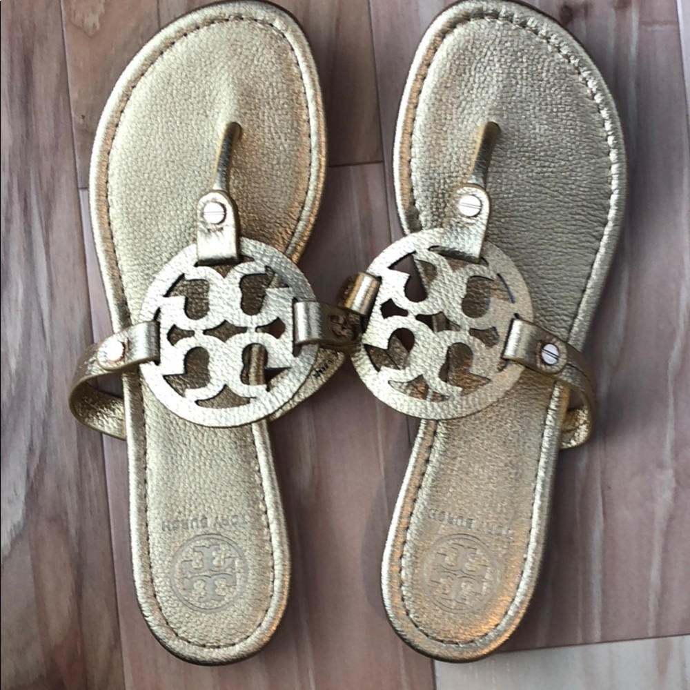Tory Burch Gold metallic Size 10 NWOT